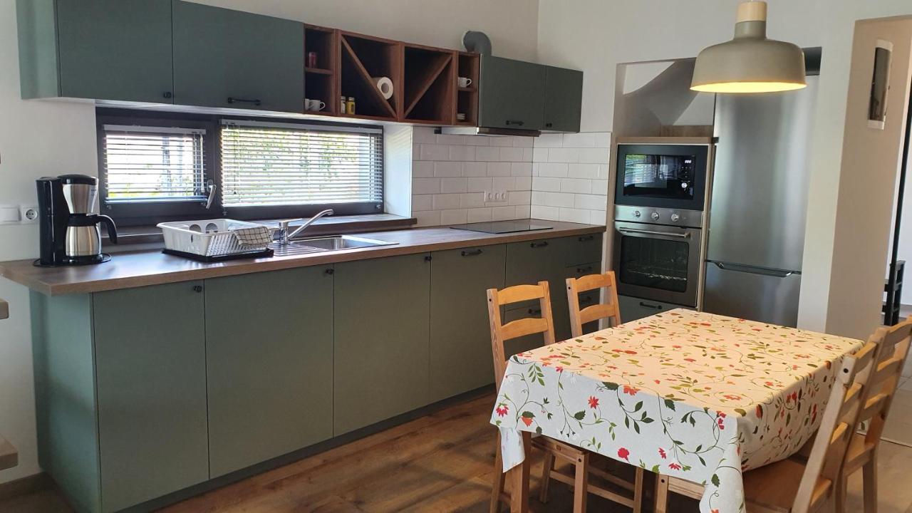 Relax Balaton Apartmanok Balatonfured Bagian luar foto